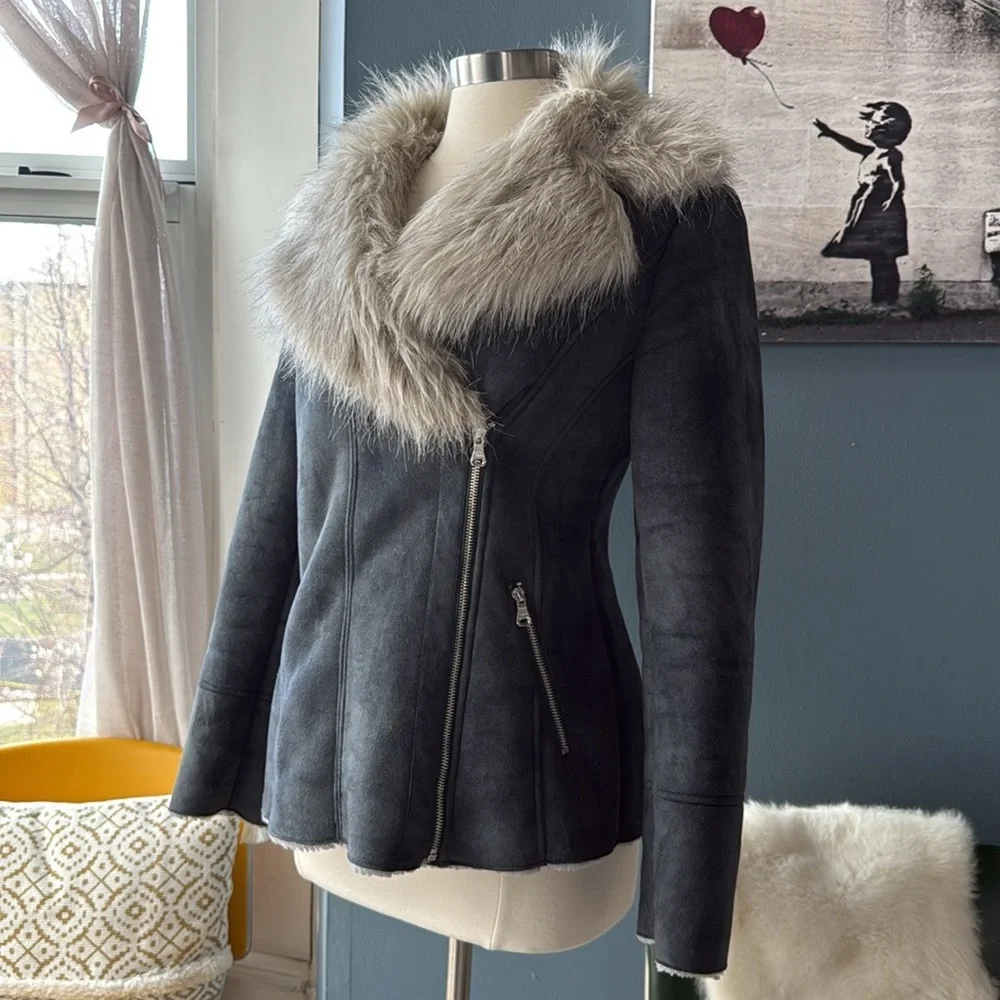 GUESS Women's Gray Faux Fur Collar Jacket | Size M - Picture 3 of 12